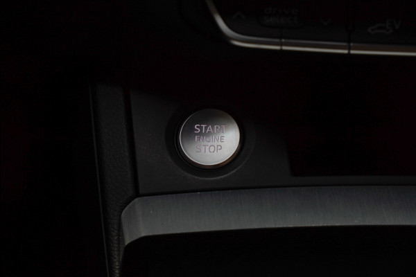 Audi Q5 55 TFSI e PlugIn S-Line Panodak Virtual Leer B&O PDC Navi Elektra. achterklep Leer Climate voor en achter 360° Zwarte binnenhemel Camera 20” LM velgen BTW auto