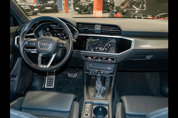 Audi Q3 45 TFSI e S-LINE ** LED, VIRTUAL, LEDER, TREKH, ADAPT. CRUISE, SONOS SOUND, 20-inch LMV ** 1e EIG - UNFALLFREI ** ** INFORMEER OOK NAAR ONZE AANTREKKELIJKE FINANCIAL-LEASE TARIEVEN **