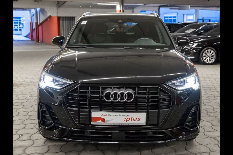 Audi Q3 45 TFSI e S-LINE ** LED, VIRTUAL, LEDER, TREKH, ADAPT. CRUISE, SONOS SOUND, 20-inch LMV ** 1e EIG - UNFALLFREI ** ** INFORMEER OOK NAAR ONZE AANTREKKELIJKE FINANCIAL-LEASE TARIEVEN **