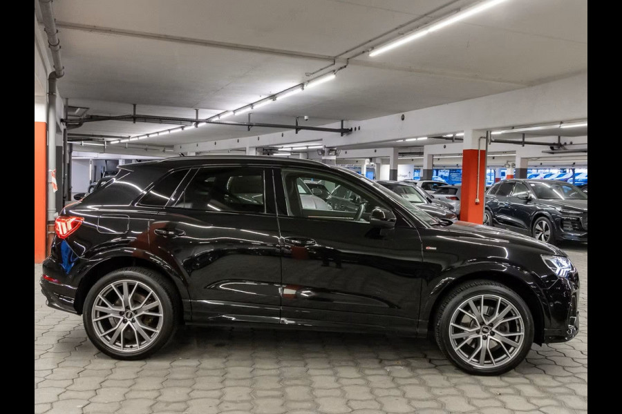 Audi Q3 45 TFSI e S-LINE ** LED, VIRTUAL, LEDER, TREKH, ADAPT. CRUISE, SONOS SOUND, 20-inch LMV ** 1e EIG - UNFALLFREI ** ** INFORMEER OOK NAAR ONZE AANTREKKELIJKE FINANCIAL-LEASE TARIEVEN **