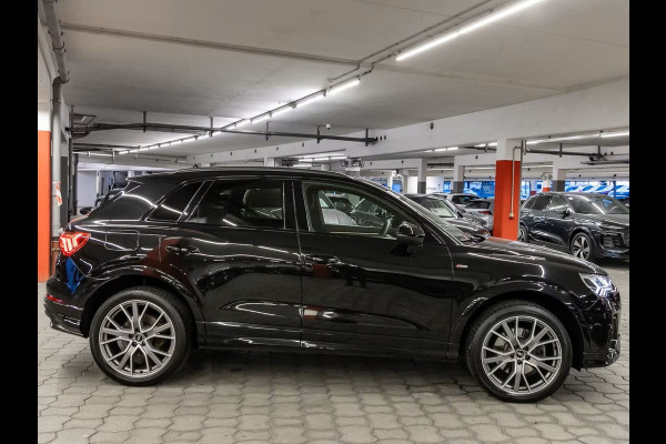 Audi Q3 45 TFSI e S-LINE ** LED, VIRTUAL, LEDER, TREKH, ADAPT. CRUISE, SONOS SOUND, 20-inch LMV ** 1e EIG - UNFALLFREI ** ** INFORMEER OOK NAAR ONZE AANTREKKELIJKE FINANCIAL-LEASE TARIEVEN **