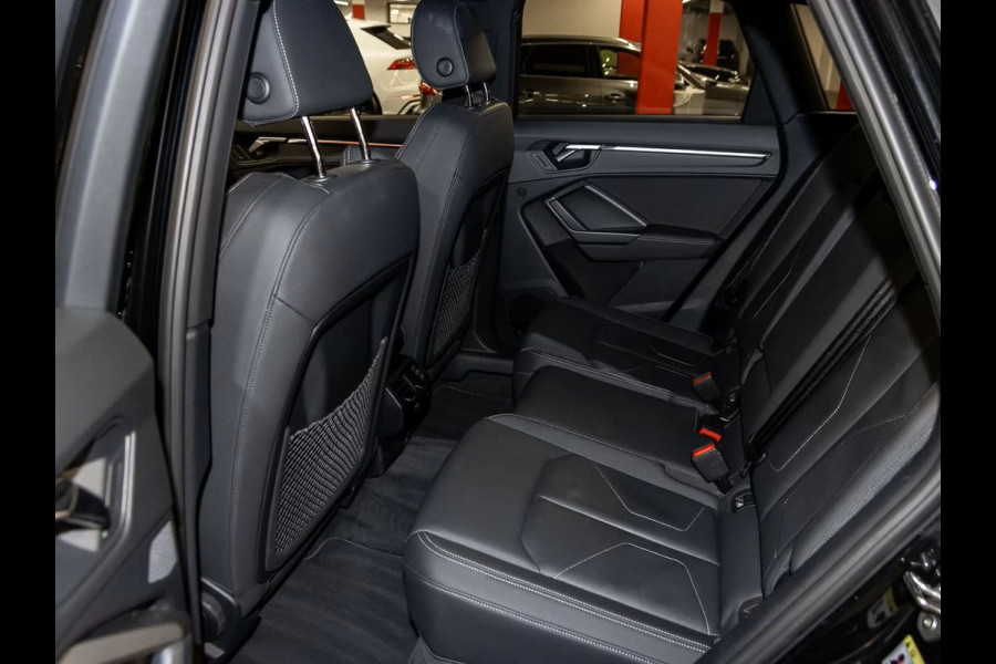 Audi Q3 45 TFSI e S-LINE ** LED, VIRTUAL, LEDER, TREKH, ADAPT. CRUISE, SONOS SOUND, 20-inch LMV ** 1e EIG - UNFALLFREI ** ** INFORMEER OOK NAAR ONZE AANTREKKELIJKE FINANCIAL-LEASE TARIEVEN **