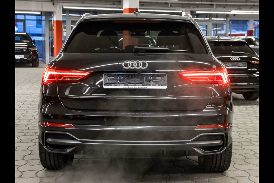 Audi Q3 45 TFSI e S-LINE ** LED, VIRTUAL, LEDER, TREKH, ADAPT. CRUISE, SONOS SOUND, 20-inch LMV ** 1e EIG - UNFALLFREI ** ** INFORMEER OOK NAAR ONZE AANTREKKELIJKE FINANCIAL-LEASE TARIEVEN **