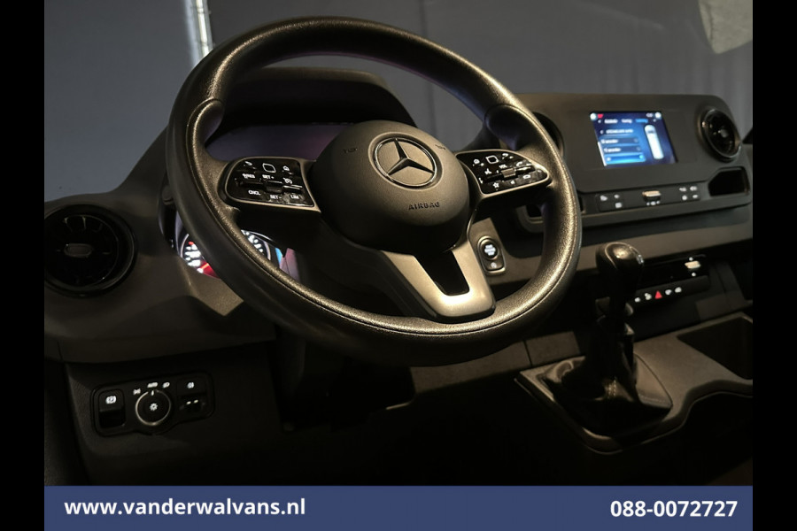 Mercedes-Benz Sprinter 317 CDI 170pk L3H2 Euro6 Airco | Camera | Apple Carplay | Cruisecontrol Android Auto, Stoelverwarming, Parkeersensoren, Bijrijdersbank, 3500kg Trekhaak, Chauffeursstoel