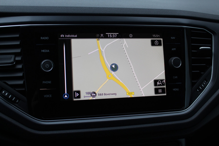 Volkswagen T-Roc Cabrio 1.5 TSI R-Line 47.055 km! / Navigatie / Parkeerhulp V+A / 19'' / Keyless / ACC / DAB / Stoelverwarming