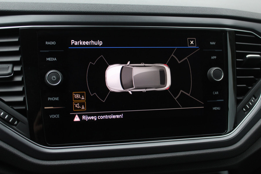 Volkswagen T-Roc Cabrio 1.5 TSI R-Line 47.055 km! / Navigatie / Parkeerhulp V+A / 19'' / Keyless / ACC / DAB / Stoelverwarming