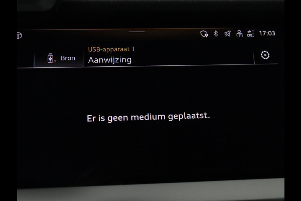 Audi A3 30 TFSI S edition | Sportstoelen | Carplay | Virtual Cockpit | Half leder | Climate control | Full LED | Cruise control | Parkeerhulp | Audi Sound | Getint glas