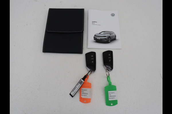 Volkswagen ID.4 First 77 kWh | SOH 90% | Stoel & stuurverwarming | Adaptive cruise | Camera | Carplay | Half leder | Navigatie | 20'' | Full LED | Keyless | Climate control | Sfeerverlichting