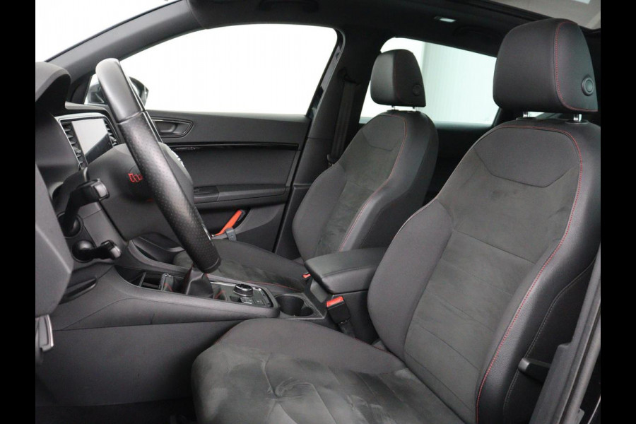 Seat Ateca 1.5 TSI FR Intens | Panoramadak | Trekhaak | Stoelverwarming | 360 Camera | Adaptive cruise | Alcantara | Beats Audio | Virtual Cockpit | Carplay | Full LED | Keyless | Navigatie