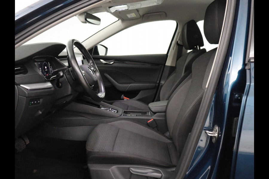 Škoda Octavia 1.4 TSI iV PHEV Business Edition | Stoelverwarming | Trekhaak | Carplay | Keyless | Sfeerverlichting | Navigatie | 18'' | Full LED | Parkeerhulp | Digital Cockpit | Plug In