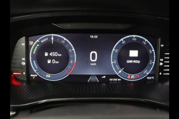 Škoda Octavia 1.4 TSI iV PHEV Business Edition | Stoelverwarming | Trekhaak | Carplay | Keyless | Sfeerverlichting | Navigatie | 18'' | Full LED | Parkeerhulp | Digital Cockpit | Plug In