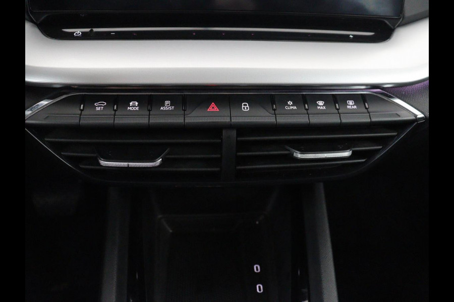 Škoda Octavia 1.4 TSI iV PHEV Business Edition | Stoelverwarming | Trekhaak | Carplay | Keyless | Sfeerverlichting | Navigatie | 18'' | Full LED | Parkeerhulp | Digital Cockpit | Plug In