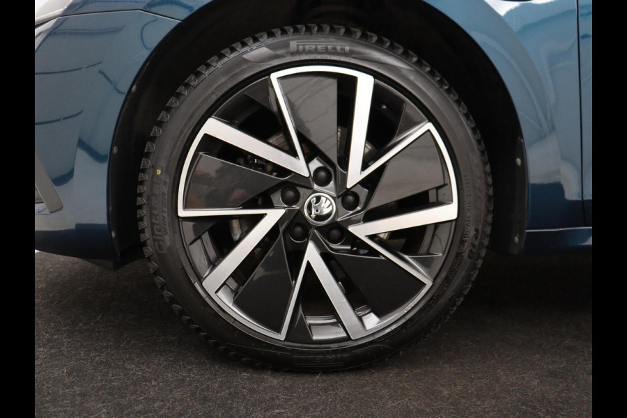 Škoda Octavia 1.4 TSI iV PHEV Business Edition | Stoelverwarming | Trekhaak | Carplay | Keyless | Sfeerverlichting | Navigatie | 18'' | Full LED | Parkeerhulp | Digital Cockpit | Plug In