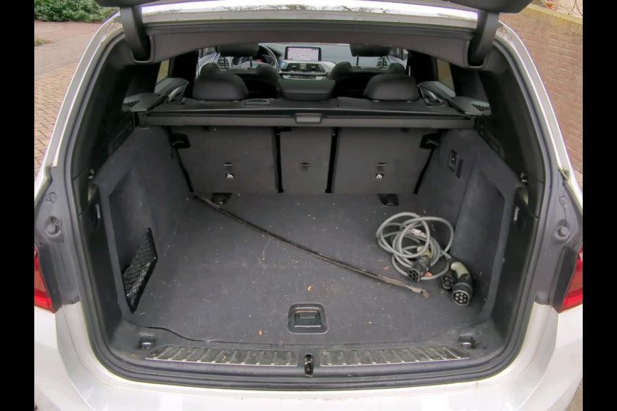 BMW iX3 Aut. Executive 80 kWh | Panorama | Trekhaak | Leder | Harman Kardon |