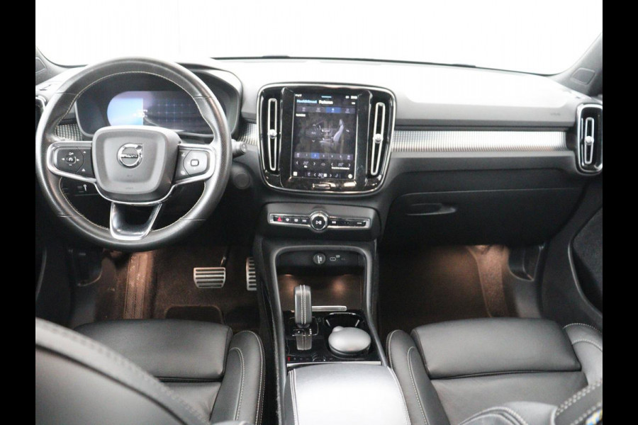 Volvo XC40 Recharge P8 AWD R Design | Warmtepomp | Leder | Stoelverwarming | Harman/Kardon | Adaptive cruise | Camera | Keyless | 19'' | Full LED | Navigatie | Parkeerhulp
