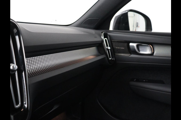 Volvo XC40 Recharge P8 AWD R Design | Warmtepomp | Leder | Stoelverwarming | Harman/Kardon | Adaptive cruise | Camera | Keyless | 19'' | Full LED | Navigatie | Parkeerhulp