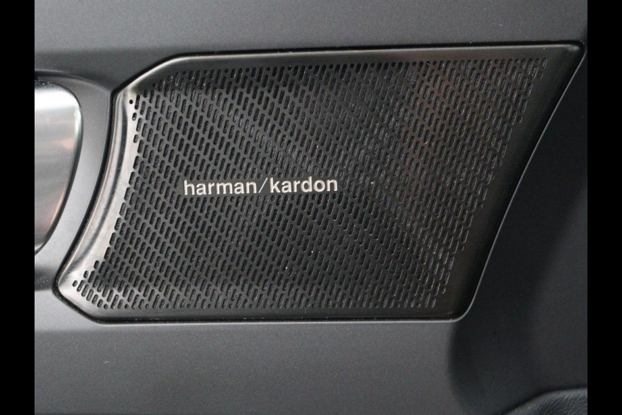 Volvo XC40 Recharge P8 AWD R Design | Warmtepomp | Leder | Stoelverwarming | Harman/Kardon | Adaptive cruise | Camera | Keyless | 19'' | Full LED | Navigatie | Parkeerhulp