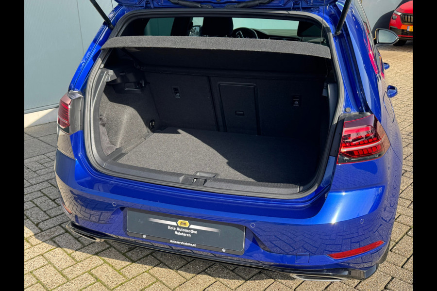 Volkswagen Golf 1.5 TSI Highline R-Line * Panorama * Bearlock * NL Auto * Virtual Cockpit * 19 inch velgen *