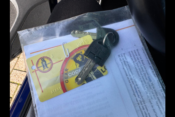 Volkswagen Golf 1.5 TSI Highline R-Line * Panorama * Bearlock * NL Auto * Virtual Cockpit * 19 inch velgen *