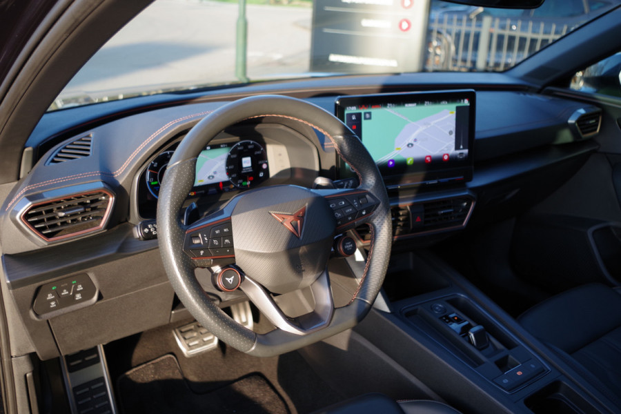 CUPRA Leon Sportstourer 1.4 e-Hybrid VZ 245 PK Performance PHEV, Leder, Panoramadak, Stuur-Startknop, Camera, Memory