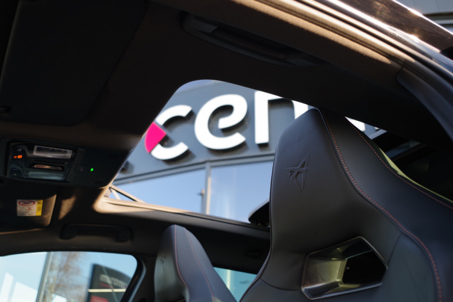 CUPRA Leon Sportstourer 1.4 e-Hybrid VZ 245 PK Performance PHEV, Leder, Panoramadak, Stuur-Startknop, Camera, Memory