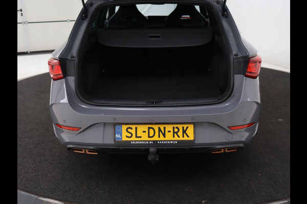 CUPRA Leon 1.4 eHybrid VZ | 245pk | Trekhaak | Stoelverwarming | Adaptive cruise | Camera | Carplay | Navigatie | Sfeerverlichting | Keyless | Park Assist | Memory | Sportstoelen | Full LED | PHEV | Plug In
