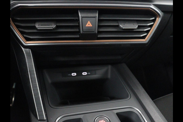 CUPRA Leon 1.4 eHybrid VZ | 245pk | Trekhaak | Stoelverwarming | Adaptive cruise | Camera | Carplay | Navigatie | Sfeerverlichting | Keyless | Park Assist | Memory | Sportstoelen | Full LED | PHEV | Plug In