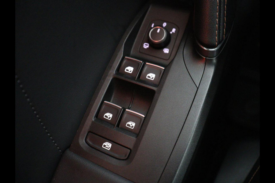 CUPRA Leon 1.4 eHybrid VZ | 245pk | Trekhaak | Stoelverwarming | Adaptive cruise | Camera | Carplay | Navigatie | Sfeerverlichting | Keyless | Park Assist | Memory | Sportstoelen | Full LED | PHEV | Plug In