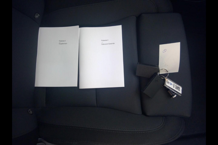 Polestar 2 Long Range Dual Motor Launch Edition Performance SOH 92% 408 pk | Panoramadak | 20" LM Velgen | Adaptive Cruise | Pilot Assist | Trekhaak | Full LED | PDC VA | Camera