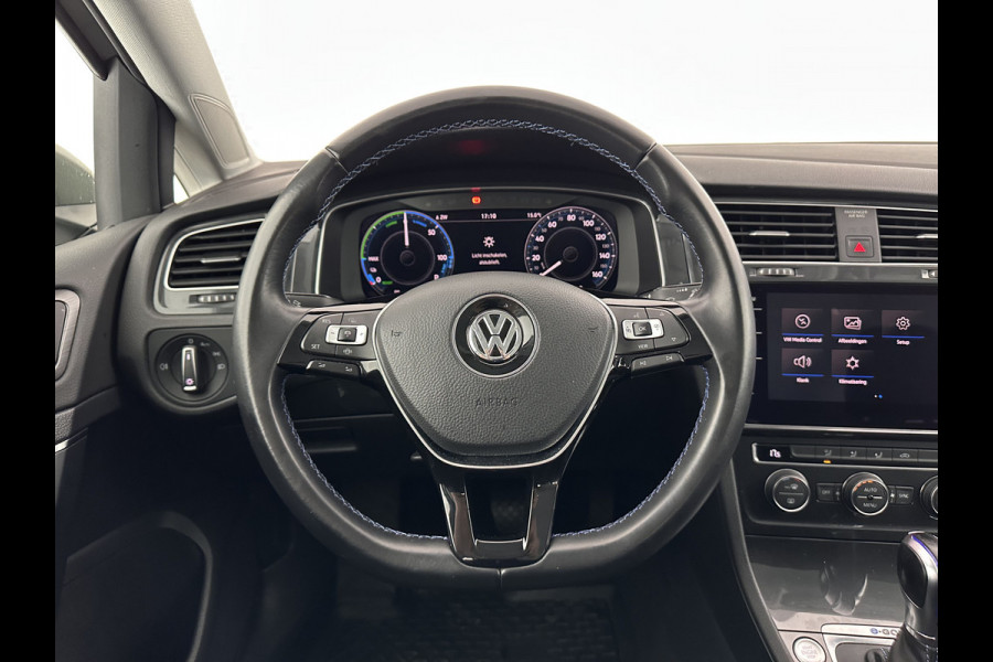 Volkswagen e-Golf (INCL.BTW) Aut. *HEAT-PUMP | ADAPTIVE-CRUISE | DIGI-COCKPIT | FULL-LED | NAVI-FULLMAP | COMFORT-SEATS | ECC | PARKPILOT | CCS-FASTLOADER | 16''ALU*