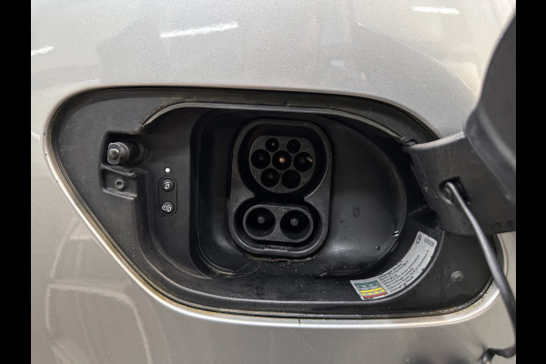 Volkswagen e-Golf (INCL.BTW) Aut. *HEAT-PUMP | ADAPTIVE-CRUISE | DIGI-COCKPIT | FULL-LED | NAVI-FULLMAP | COMFORT-SEATS | ECC | PARKPILOT | CCS-FASTLOADER | 16''ALU*