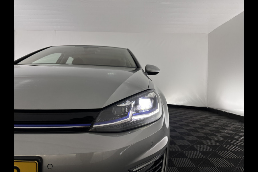 Volkswagen e-Golf (INCL.BTW) Aut. *HEAT-PUMP | ADAPTIVE-CRUISE | DIGI-COCKPIT | FULL-LED | NAVI-FULLMAP | COMFORT-SEATS | ECC | PARKPILOT | CCS-FASTLOADER | 16''ALU*