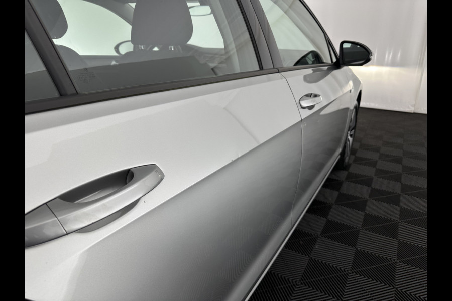 Volkswagen e-Golf (INCL.BTW) Aut. *HEAT-PUMP | ADAPTIVE-CRUISE | DIGI-COCKPIT | FULL-LED | NAVI-FULLMAP | COMFORT-SEATS | ECC | PARKPILOT | CCS-FASTLOADER | 16''ALU*