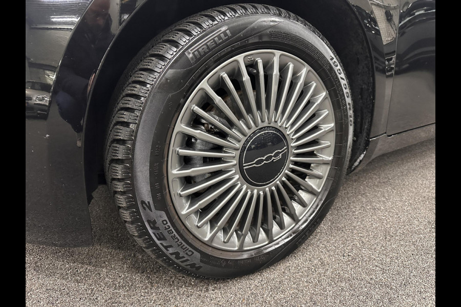 Fiat 500E Icon 42 kWh SOH 95.3%/ | Navigatie | Apple Carplay/Android Auto | Cruise Control | Virtual Cockpit | Climate Control | Lichtmetalen velgen |