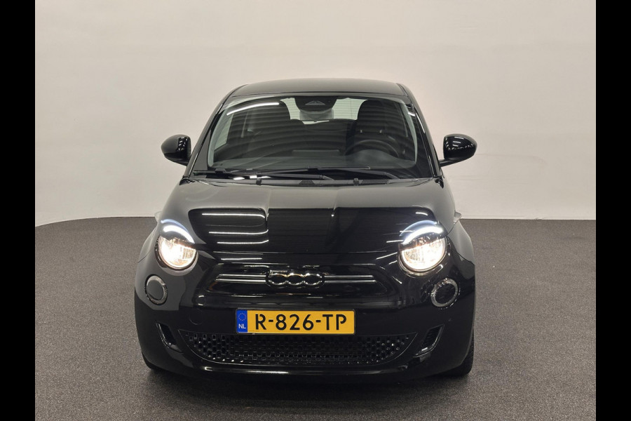 Fiat 500E Icon 42 kWh SOH 95.3%/ | Navigatie | Apple Carplay/Android Auto | Cruise Control | Virtual Cockpit | Climate Control | Lichtmetalen velgen |