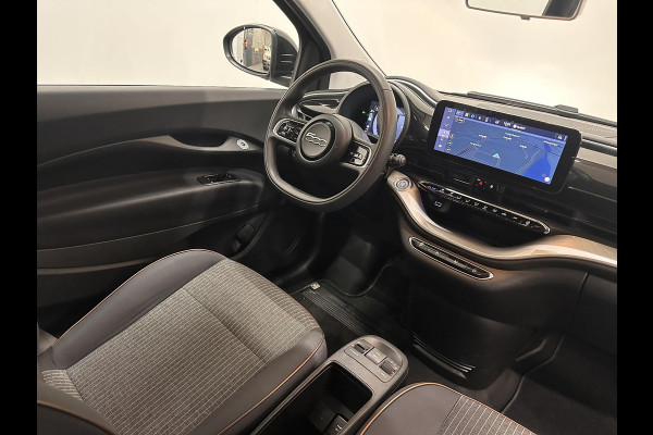 Fiat 500E Icon 42 kWh SOH 95.3%/ | Navigatie | Apple Carplay/Android Auto | Cruise Control | Virtual Cockpit | Climate Control | Lichtmetalen velgen |