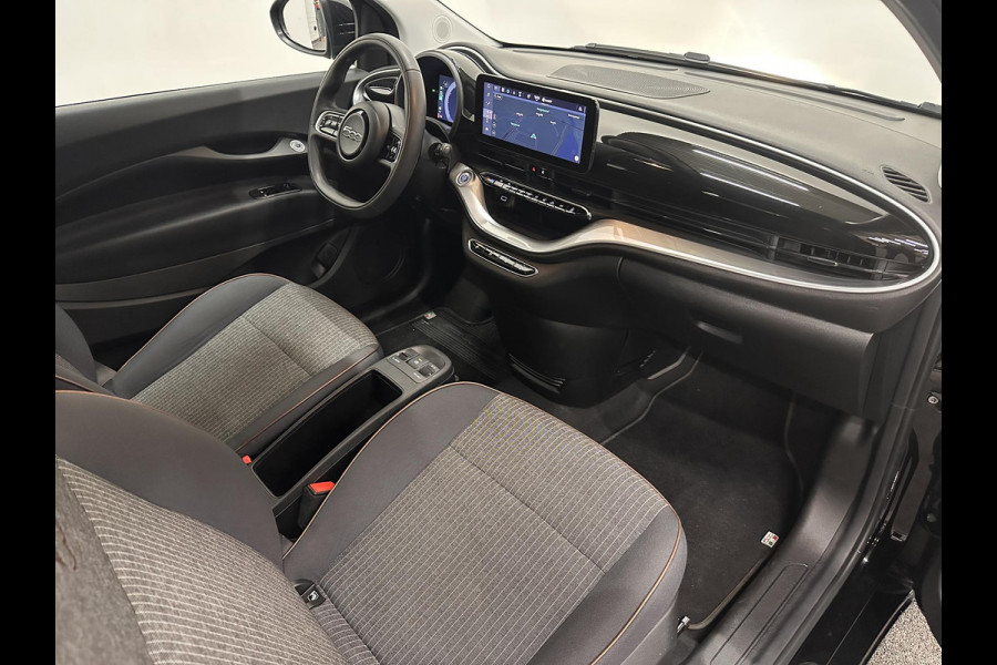 Fiat 500E Icon 42 kWh SOH 95.3%/ | Navigatie | Apple Carplay/Android Auto | Cruise Control | Virtual Cockpit | Climate Control | Lichtmetalen velgen |