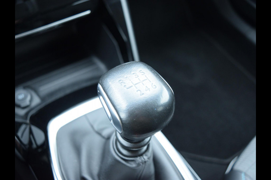 Peugeot 2008 1.2 PureTech Allure Pack ACHTERUIRIJCAMERA MET SENSOREN | NAVI & CARPLAY | E.C.C. |