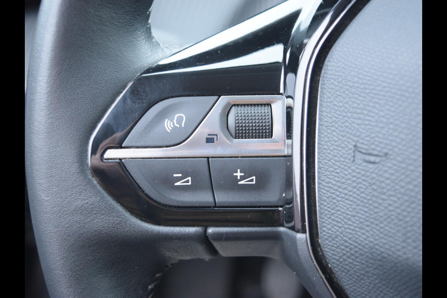 Peugeot 2008 1.2 PureTech Allure Pack ACHTERUIRIJCAMERA MET SENSOREN | NAVI & CARPLAY | E.C.C. |