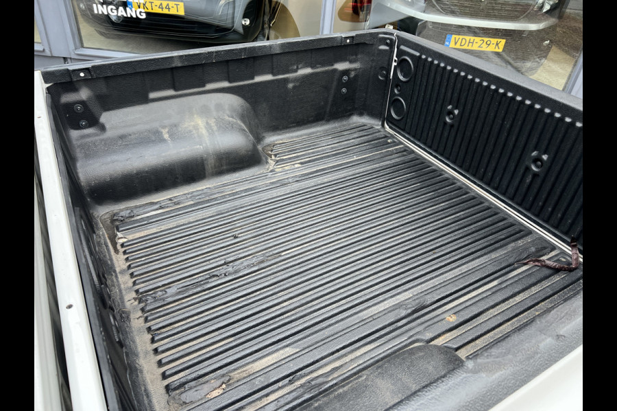 Toyota Hilux 2.4 D-4D-F Double Cab EU EXPORT**