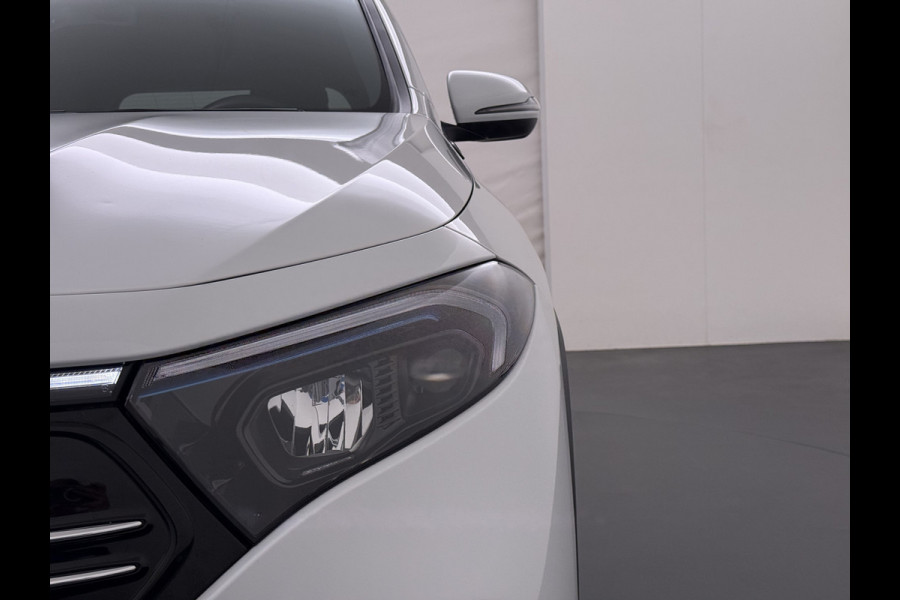 Mercedes-Benz EQA 250 AMG Line 69kWh SOH 98% Navi Camera Ecc Pdc Stoelverwarming Cruise Control DAB Bluetooth Elek.Achterklep Led Lmv 18" Privacy Glas Ambience-verlichting Licht en zichtpakket 1e Eigenaar Volledig Dealeronderhouden Origineel Nederlandse Auto