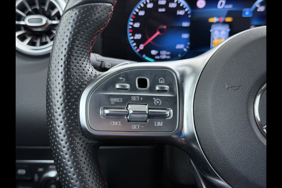 Mercedes-Benz EQA 250 AMG Line 69kWh SOH 98% Navi Camera Ecc Pdc Stoelverwarming Cruise Control DAB Bluetooth Elek.Achterklep Led Lmv 18" Privacy Glas Ambience-verlichting Licht en zichtpakket 1e Eigenaar Volledig Dealeronderhouden Origineel Nederlandse Auto