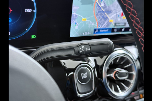 Mercedes-Benz EQA 250 AMG Line 69kWh SOH 98% Navi Camera Ecc Pdc Stoelverwarming Cruise Control DAB Bluetooth Elek.Achterklep Led Lmv 18" Privacy Glas Ambience-verlichting Licht en zichtpakket 1e Eigenaar Volledig Dealeronderhouden Origineel Nederlandse Auto