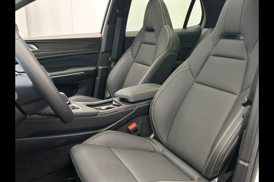 Lynk & Co 01 1.5 More Leder | Pano | Stoel+Stuurwielverwarming | Keyless