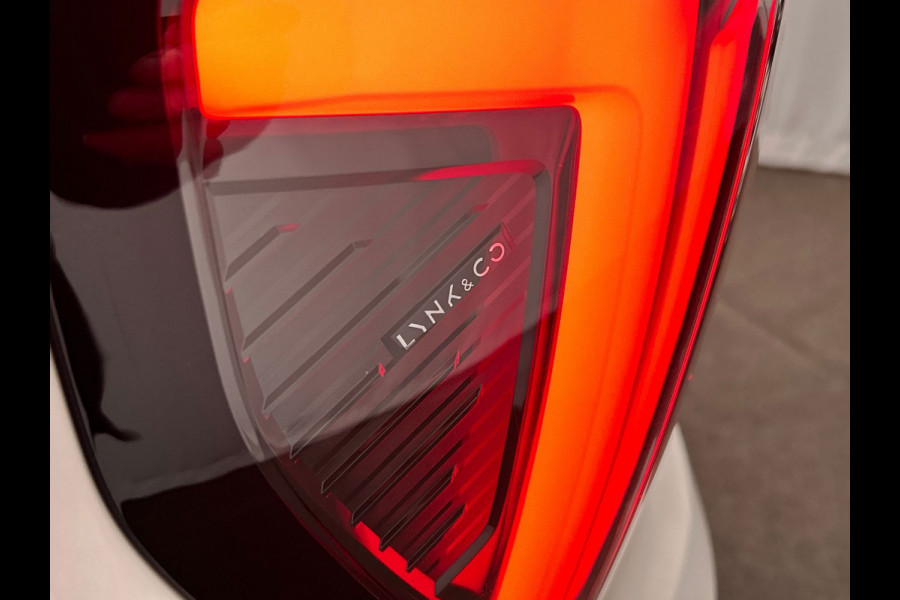 Lynk & Co 01 1.5 More Leder | Pano | Stoel+Stuurwielverwarming | Keyless