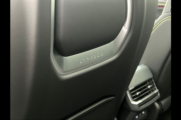 Lynk & Co 01 1.5 More Leder | Pano | Stoel+Stuurwielverwarming | Keyless