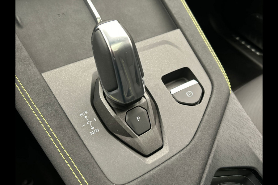 Lynk & Co 01 1.5 More Leder | Pano | Stoel+Stuurwielverwarming | Keyless