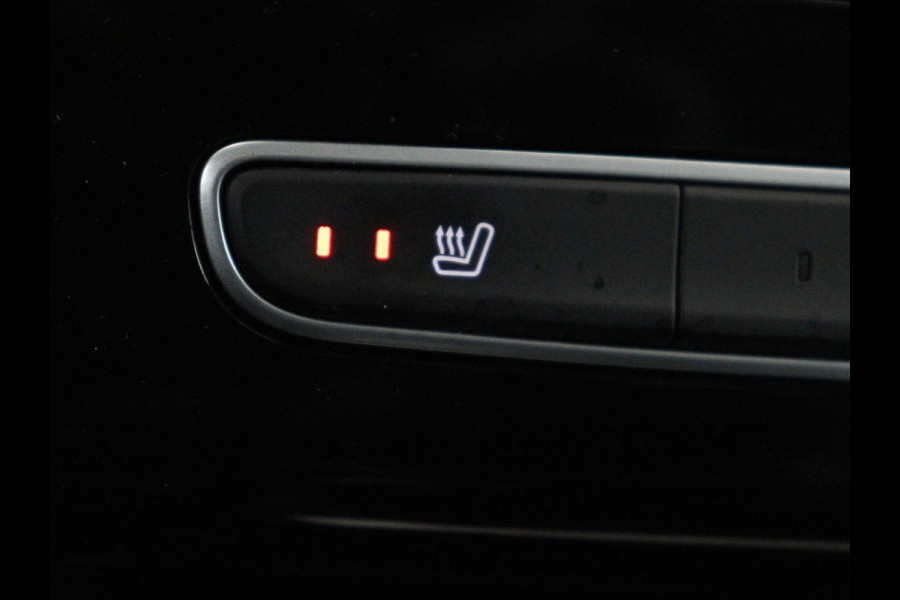 Renault Mégane 1.3 TCe Business Edition One | Panoramadak | Leder | Stoelverwarming | Massage | Camera | Carplay | Keyless | Full LED | Navigatie | Cruise control