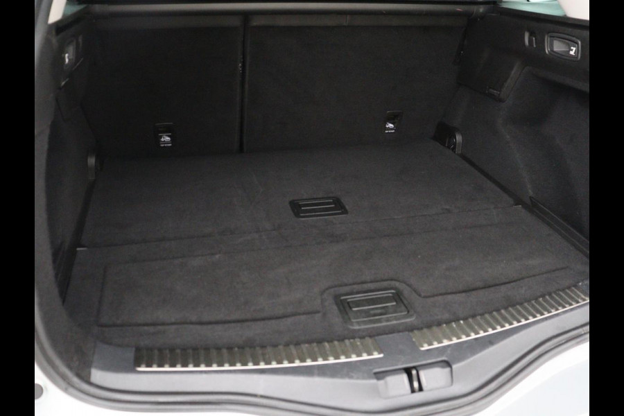 Renault Mégane 1.3 TCe Business Edition One | Panoramadak | Leder | Stoelverwarming | Massage | Camera | Carplay | Keyless | Full LED | Navigatie | Cruise control