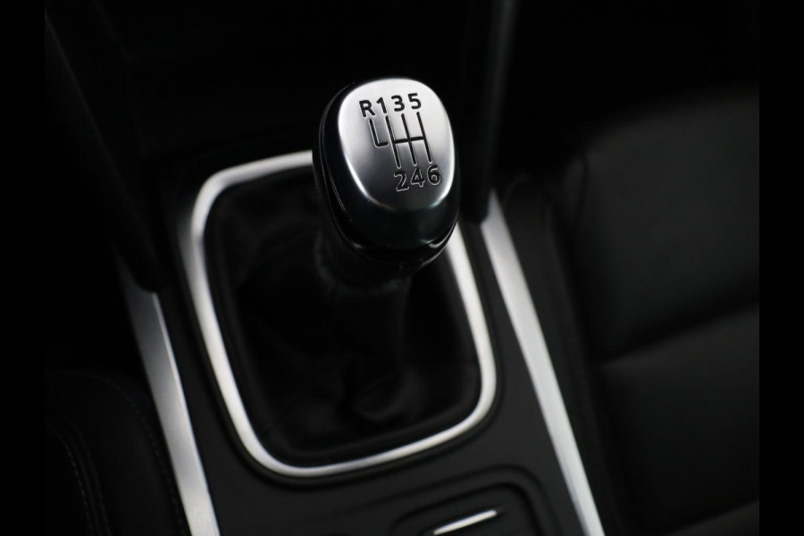 Renault Mégane 1.3 TCe Business Edition One | Panoramadak | Leder | Stoelverwarming | Massage | Camera | Carplay | Keyless | Full LED | Navigatie | Cruise control